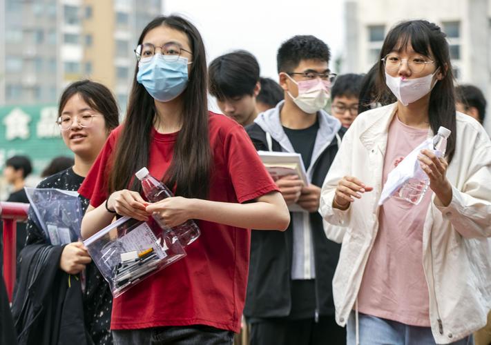 新澳天天开奖资料大全正版和2025年高考拉开帷幕与新华全媒 丨2025年高考拉开帷幕